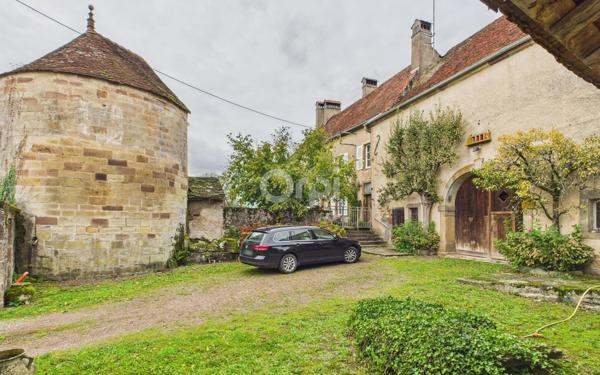 Maison à vendre    5 pièces •  Conflans-sur-Lanterne