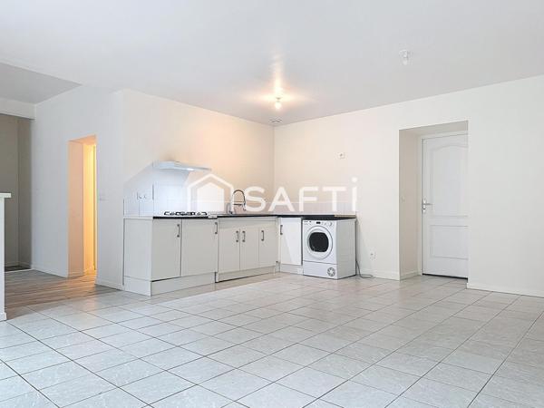 .Maison de ville renovée au coeur de Souppes sur Loing