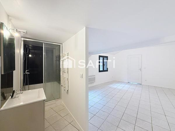 .Maison de ville renovée au coeur de Souppes sur Loing