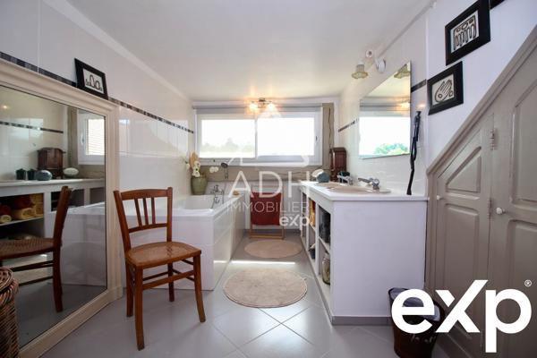 APPARTEMENT A VENDRE A NEAUPHLE LE CHATEAU - 4 pièces / 3 chambres 106m2