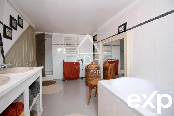 APPARTEMENT A VENDRE A NEAUPHLE LE CHATEAU - 4 pièces / 3 chambres 106m2