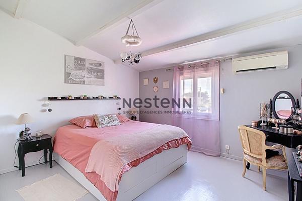 Maison à Rognac 4 chambres dont une en rdc avec jardin terrasse et piscine