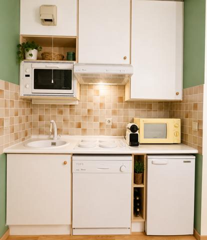 Appartement
         2 pièces
        - 41 m² 318 000 € *