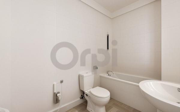 Appartement à vendre    2 pièces • 36,52 m2 Paris 10