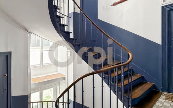 Appartement à vendre    2 pièces • 36,52 m2 Paris 10