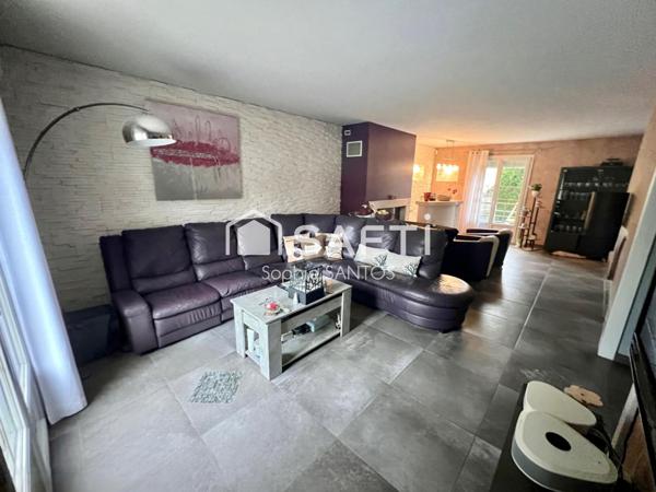 MAISON 175 M2 - 6 PIECES - AVEC PISCINE CHAUFFEE