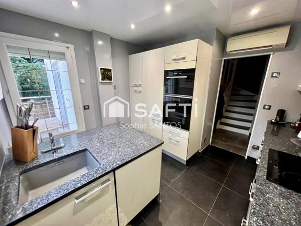 MAISON 175 M2 - 6 PIECES - AVEC PISCINE CHAUFFEE