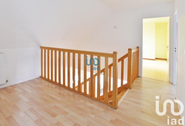 Pavillon 6 pièces de 136 m² à Vaux-le-Pénil (77000)