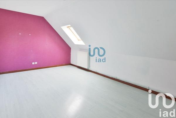 Pavillon 6 pièces de 136 m² à Vaux-le-Pénil (77000)