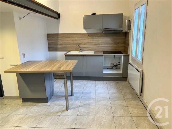 Immeuble à vendre  73 m 2   VAUVERT  - 30