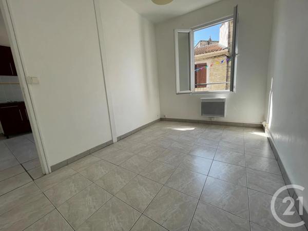 Immeuble à vendre  73 m 2   VAUVERT  - 30