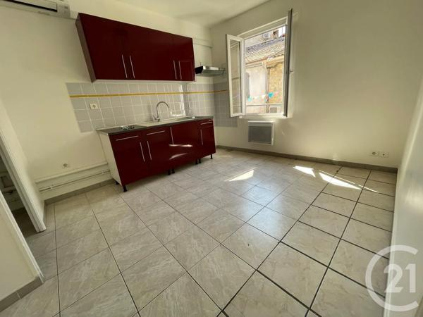 Immeuble à vendre  73 m 2   VAUVERT  - 30