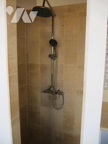 Maison de ville avec terrasse et garage au coeur d'Uzès