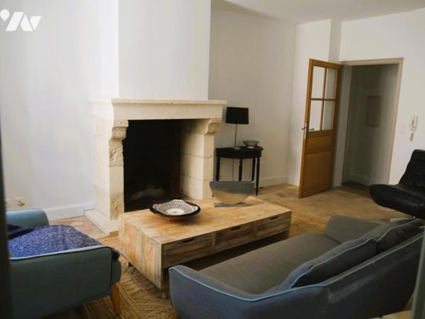 Maison de ville avec terrasse et garage au coeur d'Uzès