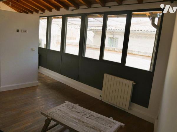 Maison de ville avec terrasse et garage au coeur d'Uzès
