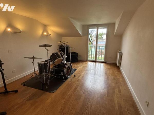 Propriété de caractère à TOUSSIEUX (01600)