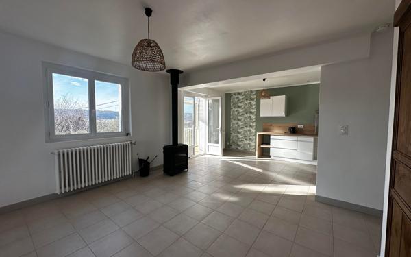 Maison à louer    4 pièces •  Laurac-en-Vivarais