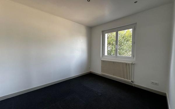 Maison à louer    4 pièces •  Laurac-en-Vivarais