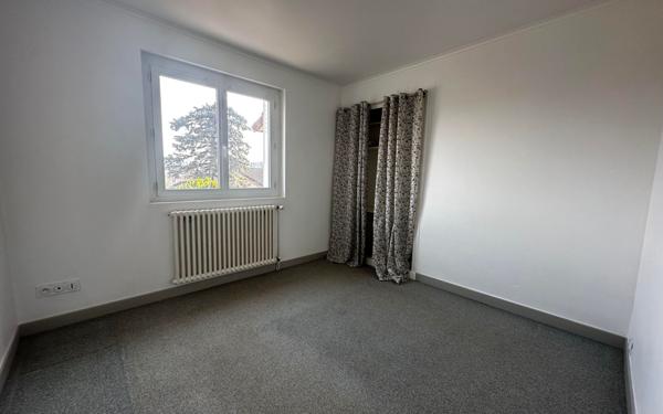 Maison à louer    4 pièces •  Laurac-en-Vivarais