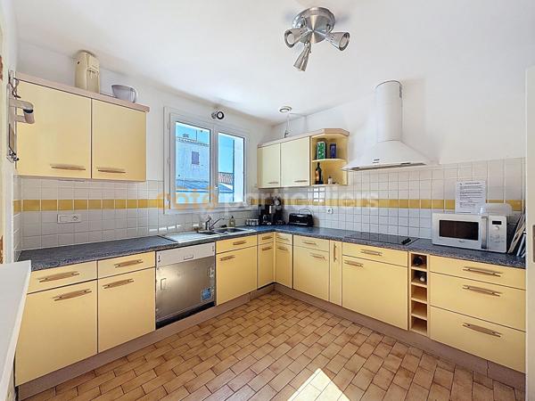 Vente
                Maison88 m² - 4 Pièces -
                    SAINT PIERRE D OLERON (17310)