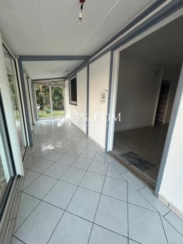 Maison
                                                                                                                                                                                                                                                                                                                        6 pièce(s)                                                                                                                                                                                                          3 chambre(s)                                                                                                                                                                                                          70  m²