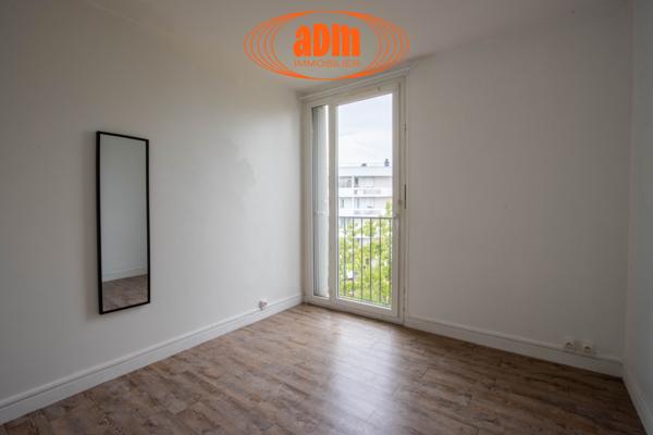 Appartement
                                                                                                                                                                                                                                                                                                                        4 pièce(s)                                                                                                                                                                                                          3 chambre(s)                                                                                                                                                                                                          70.38  m²