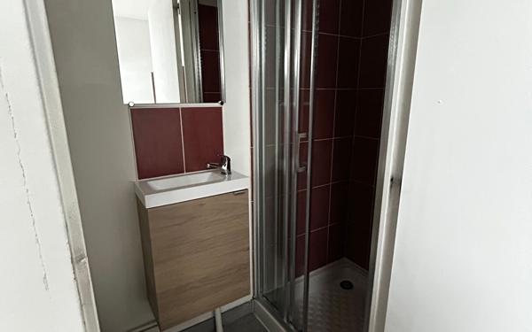 Appartement à louer    1 pièce • 13 m2 Saint-Quentin