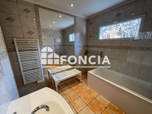 Location Maison 4 pièces 103.19 m² - FAUBOURG DE LA LIBERTE Eyguieres 13430