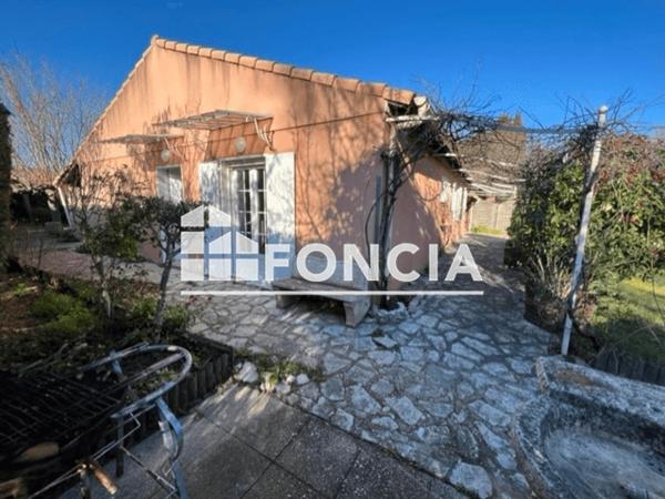 Location Maison 4 pièces 103.19 m² - FAUBOURG DE LA LIBERTE Eyguieres 13430
