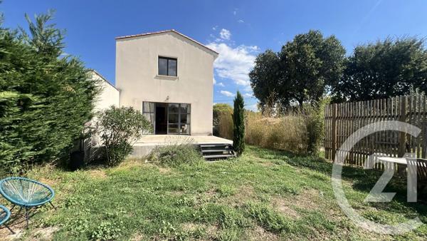 Maison à vendre  4 pièces - 117,27 m 2   UZES  - 30