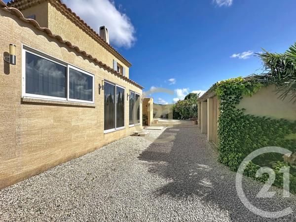 Maison à vendre  4 pièces - 117,27 m 2   UZES  - 30