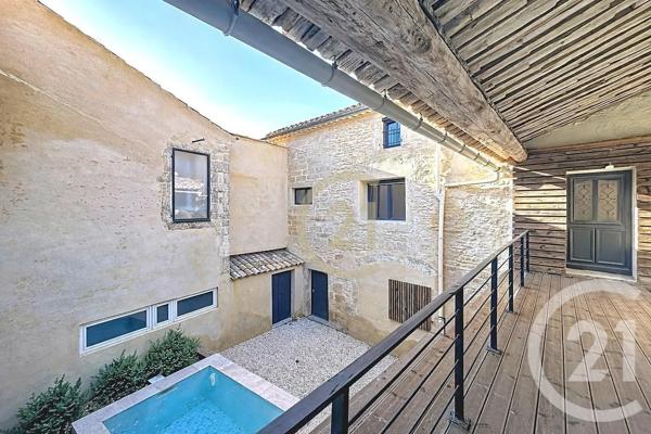 Maison à vendre  4 pièces - 117,27 m 2   UZES  - 30