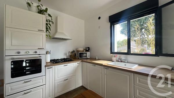 Maison à vendre  4 pièces - 117,27 m 2   UZES  - 30