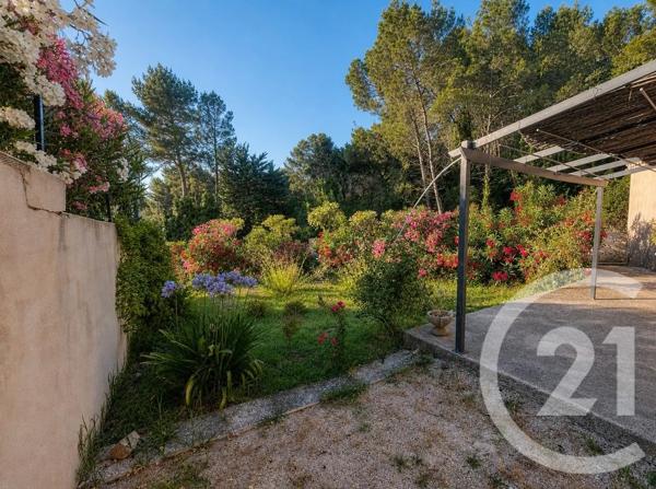 Maison à vendre  4 pièces - 103 m 2   CALVISSON  - 30