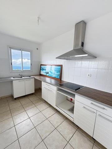 BEL APPARTEMENT AVEC VUE MER