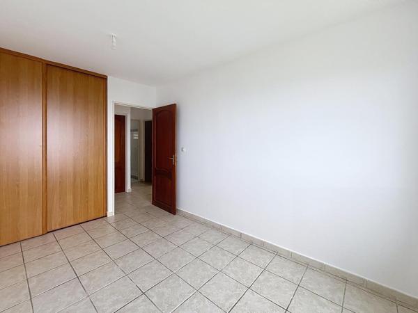 BEL APPARTEMENT AVEC VUE MER