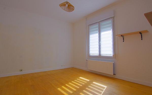 Maison à vendre    7 pièces •  Roye
