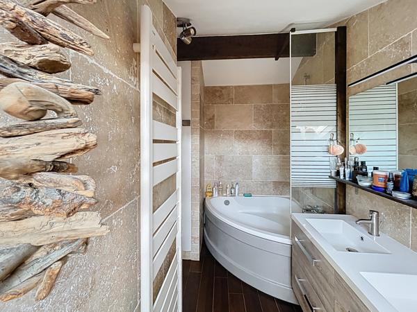 Appartement 5 pièces - 102 m² Exclusivité efficity