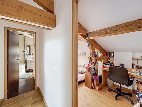 Appartement 5 pièces - 102 m² Exclusivité efficity