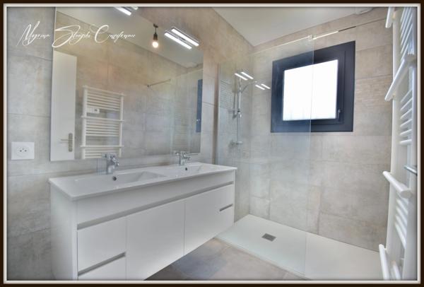 Dpt Landes (40), à vendre MOLIETS ET MAA maison P7 de 185 m² rénovée.