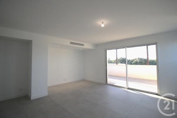 Appartement T3 à vendre  3 pièces - 89,90 m 2   CASTRIES  - 34