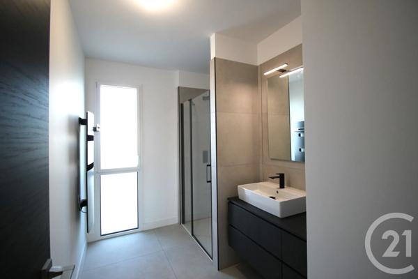 Appartement T3 à vendre  3 pièces - 89,90 m 2   CASTRIES  - 34