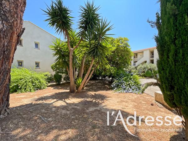 Studio Saint-Cyr-Sur-Mer en Rez-de-jardin