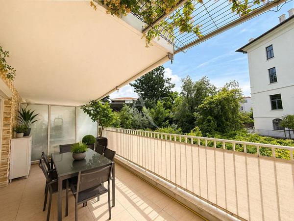 Cannes centre-ville - Appartement 3 pièces 45 m² - Garage