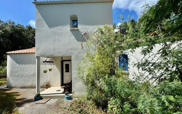 Maison à vendre    6 pièces •  Jard-sur-Mer