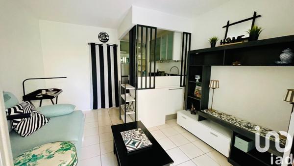 Appartement 2 pièces de 25 m² à La Londe-les-Maures (83250)