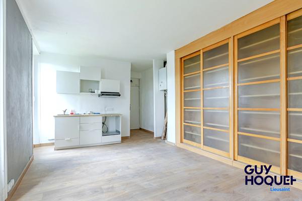 Appartement 2 pièces entièrement rénové avec grenier et cave à Corbeil Essonnes