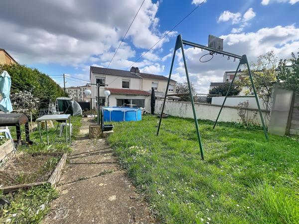 À Clouange, maison lumineuse de 127 m² avec jardin et garage