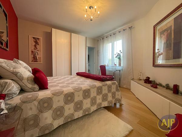 Maison à vendre Saintes - 5 pièces, 135m² avec 3 chambre(s) à 495 000€ - AJP Immobilier Saintes