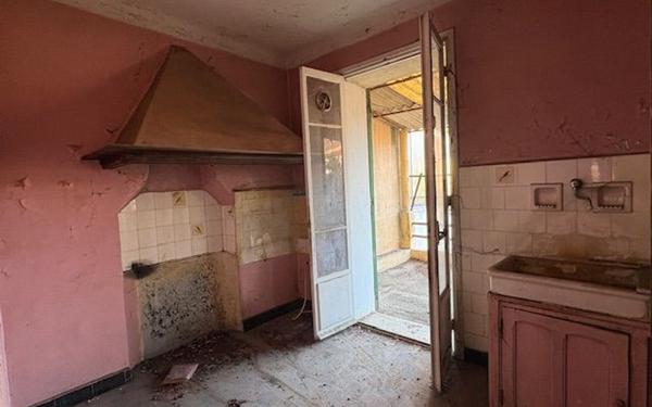 Immeuble à vendre    5 pièces • 99,68 m2 Saint-Laurent-du-Var